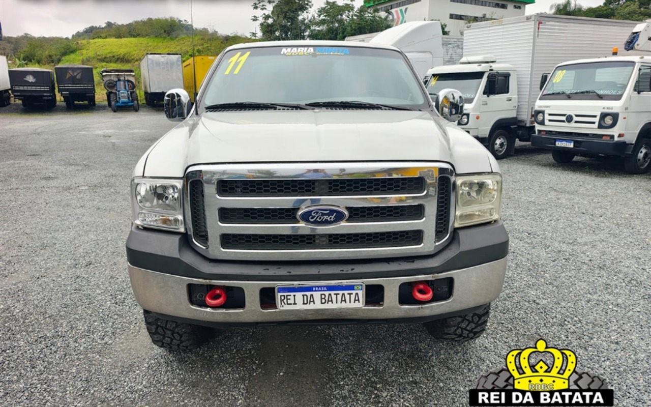 imagem-https://www.socarrao.com.br/sc-vehicle-images-prod/3273233/1786967757852-Mi5qcGc.jpg