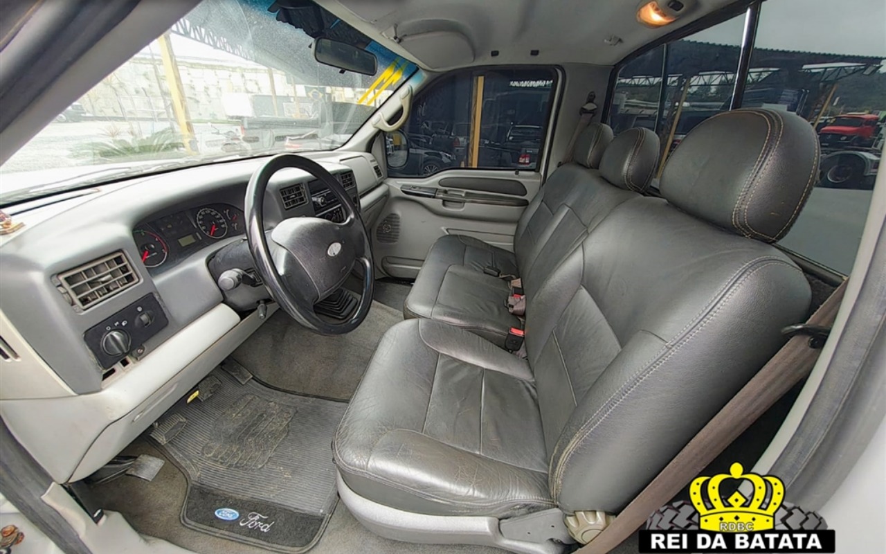 imagem-https://www.socarrao.com.br/sc-vehicle-images-prod/3273233/1786967758308-Ny5qcGc.jpg