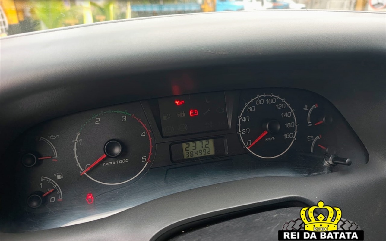 imagem-https://www.socarrao.com.br/sc-vehicle-images-prod/3273233/1786967758559-MTAuanBn.jpg