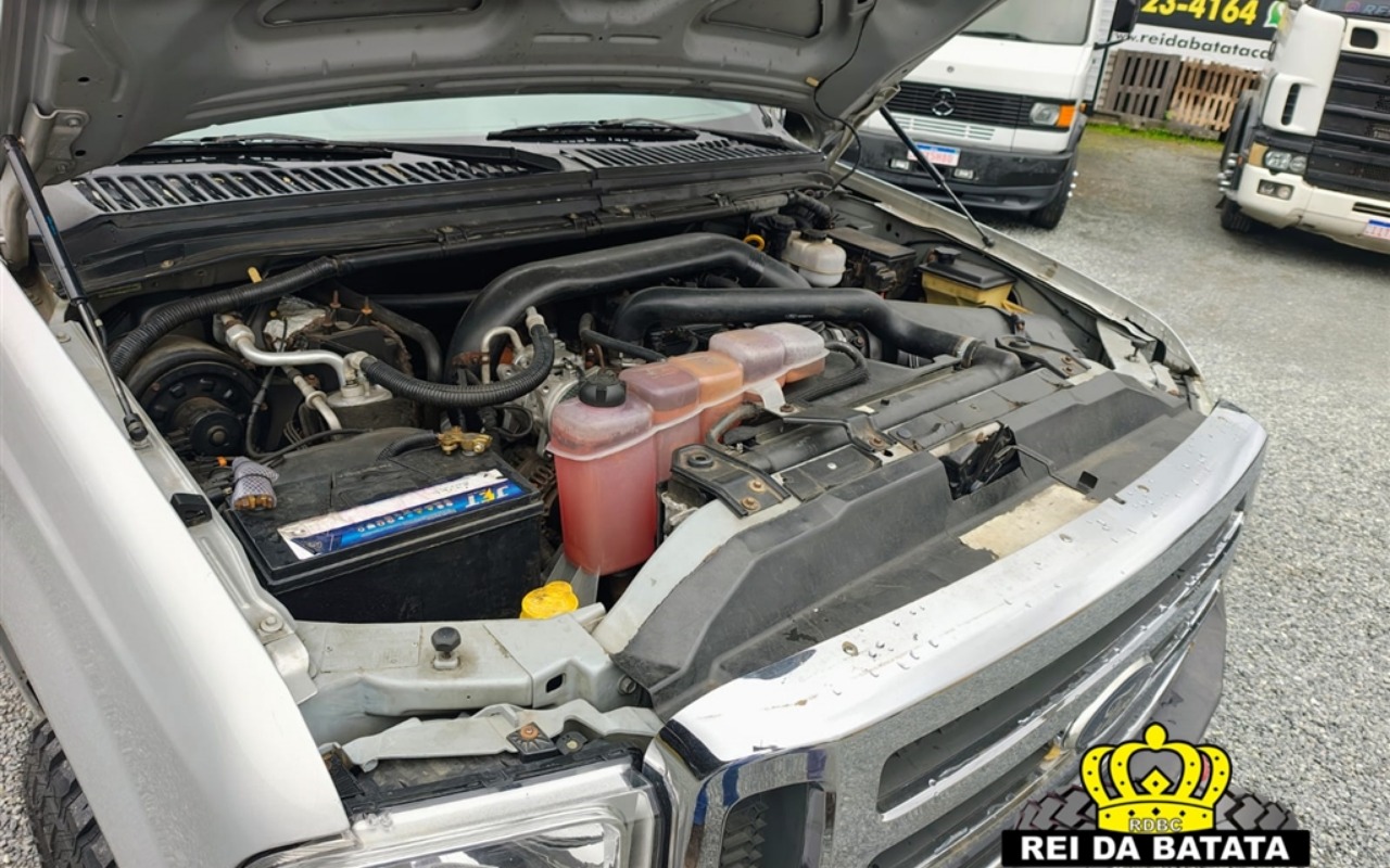 imagem-https://www.socarrao.com.br/sc-vehicle-images-prod/3273233/1786967758626-MTEuanBn.jpg