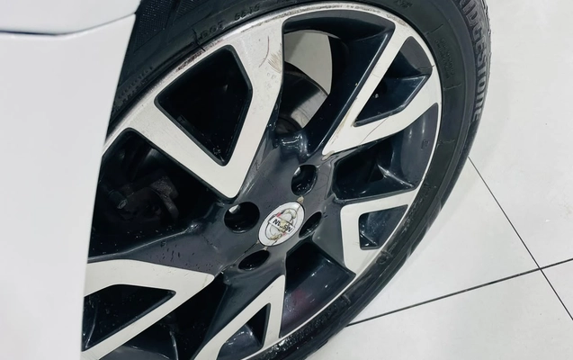 imagem-https://www.socarrao.com.br/sc-vehicle-images-prod/3273594/1787248427550-003_f32c500700e172bfadf32f7c0e03bf3e.jpeg