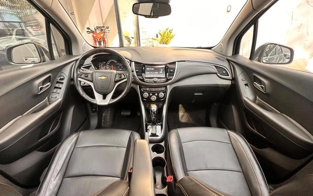 imagem-https://www.socarrao.com.br/sc-vehicle-images-prod/3273615/1789504560194-8208645_5_B_438bbb8f07.jpeg