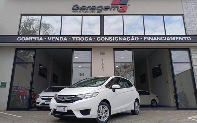 imagem-https://www.socarrao.com.br/sc-vehicle-images-prod/3273820/1789504609568-8284397_2_B_92f8d1b5da.jpeg