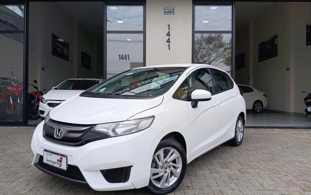 imagem-https://www.socarrao.com.br/sc-vehicle-images-prod/3273820/1789504609580-8284397_4_B_82dc75a4ff.jpeg