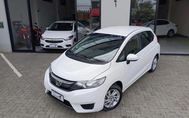 imagem-https://www.socarrao.com.br/sc-vehicle-images-prod/3273820/1789504609581-8284397_5_B_9147c52b64.jpeg