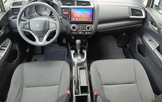 imagem-https://www.socarrao.com.br/sc-vehicle-images-prod/3273820/1789504609591-8284397_13_B_eb545b0ddd.jpeg