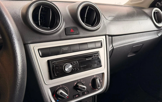imagem-https://www.socarrao.com.br/sc-vehicle-images-prod/3273962/1786969717601-3e1cd87184514756941ae095cf2dafd1_1786969176406.jpg