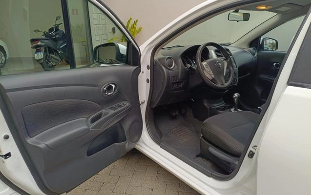 imagem-https://www.socarrao.com.br/sc-vehicle-images-prod/3273992/1789504711744-8319022_10_B_1d0dacdf15.jpeg