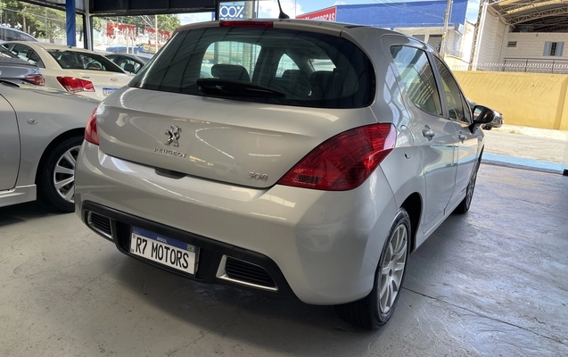 imagem-https://www.socarrao.com.br/sc-vehicle-images-prod/3274320/1786970835584-9_083503.jpg
