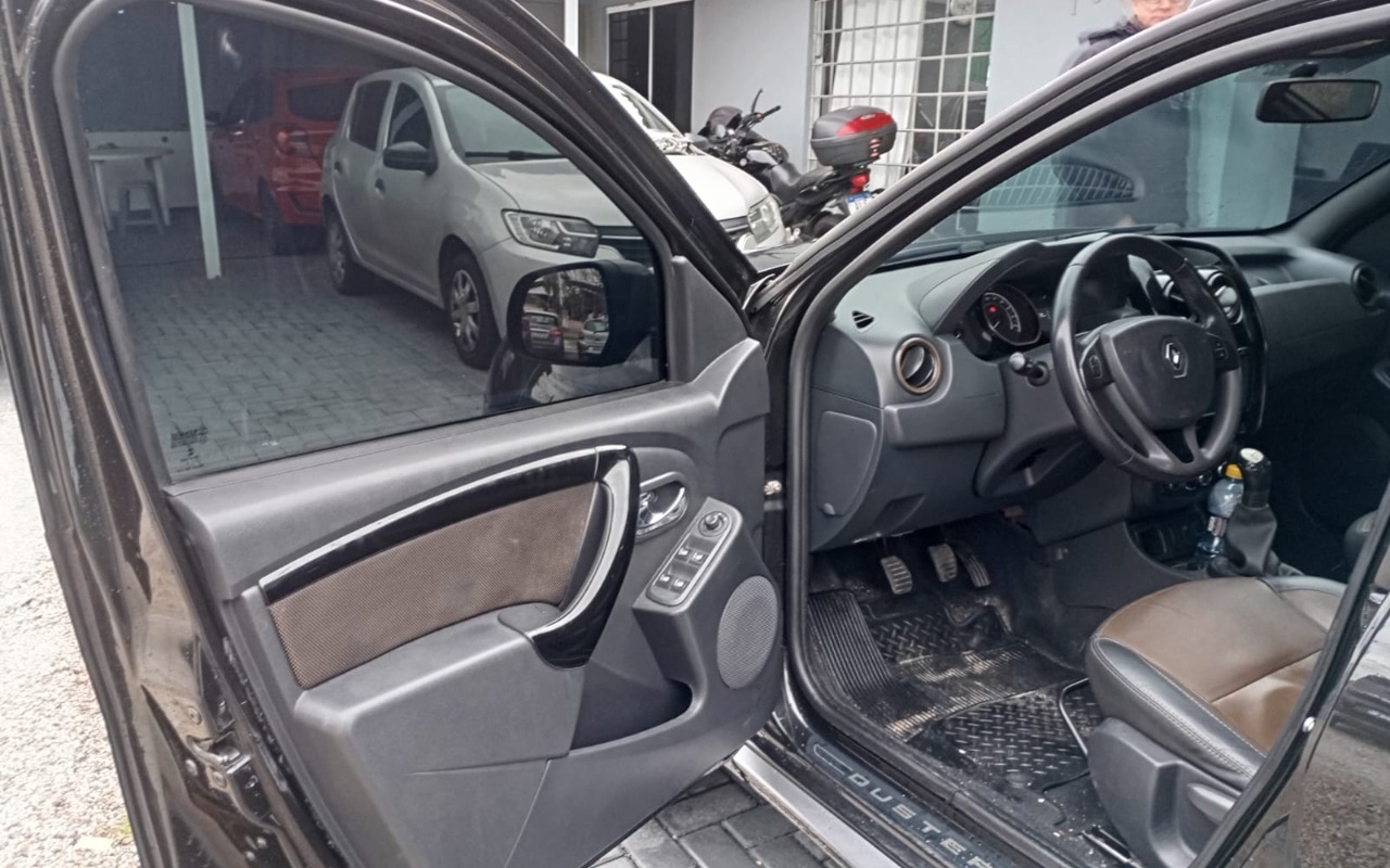 imagem-https://www.socarrao.com.br/sc-vehicle-images-prod/3274477/1786971256042-V2hhdHNBcHAgSW1hZ2UgMjAyNi0wOC0xNyBhdCAwOS40MC4xOCAoMSkuanBlZw.jpeg