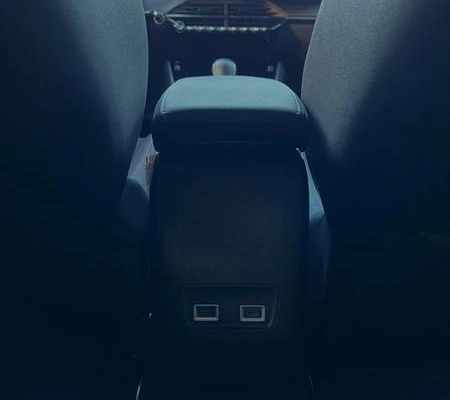imagem-https://www.socarrao.com.br/sc-vehicle-images-prod/3274592/1787762932208-8379381_12_B_3002be5328.jpeg