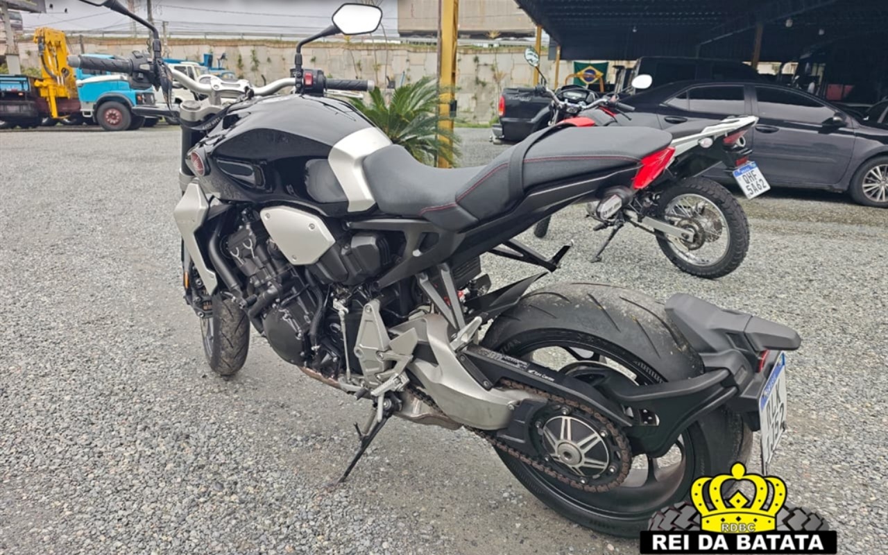 imagem-https://www.socarrao.com.br/sc-vehicle-images-prod/3274718/1786972148673-My5qcGc.jpg
