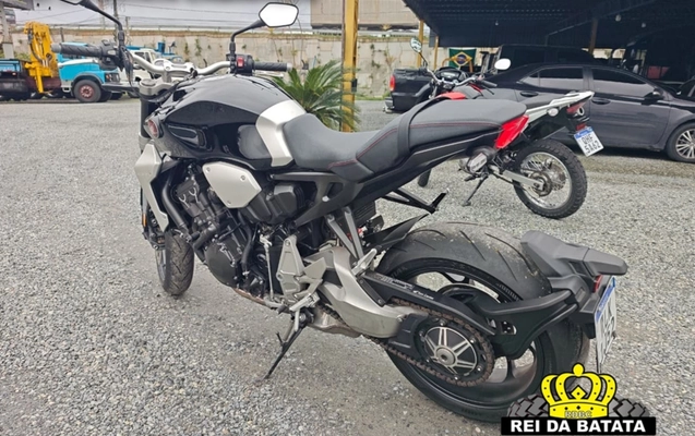 imagem-https://www.socarrao.com.br/sc-vehicle-images-prod/3274718/1786972148673-My5qcGc.jpg