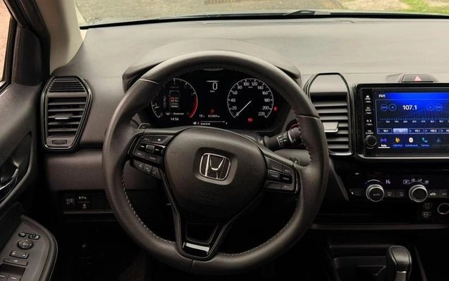 imagem-https://www.socarrao.com.br/sc-vehicle-images-prod/3274720/1786972148846-8363451_9_B_4d71dedc24.jpeg