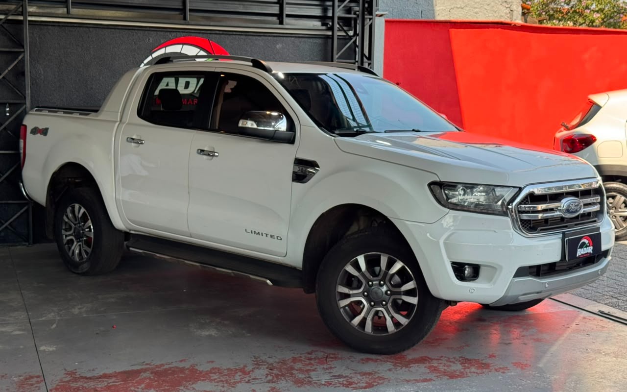 imagem-https://www.socarrao.com.br/sc-vehicle-images-prod/3274885/1786972922296-V2hhdHNBcHAgSW1hZ2UgMjAyNi0wOC0xNyBhdCAxMC4xNi4wNCAoMSkuanBlZw.jpeg