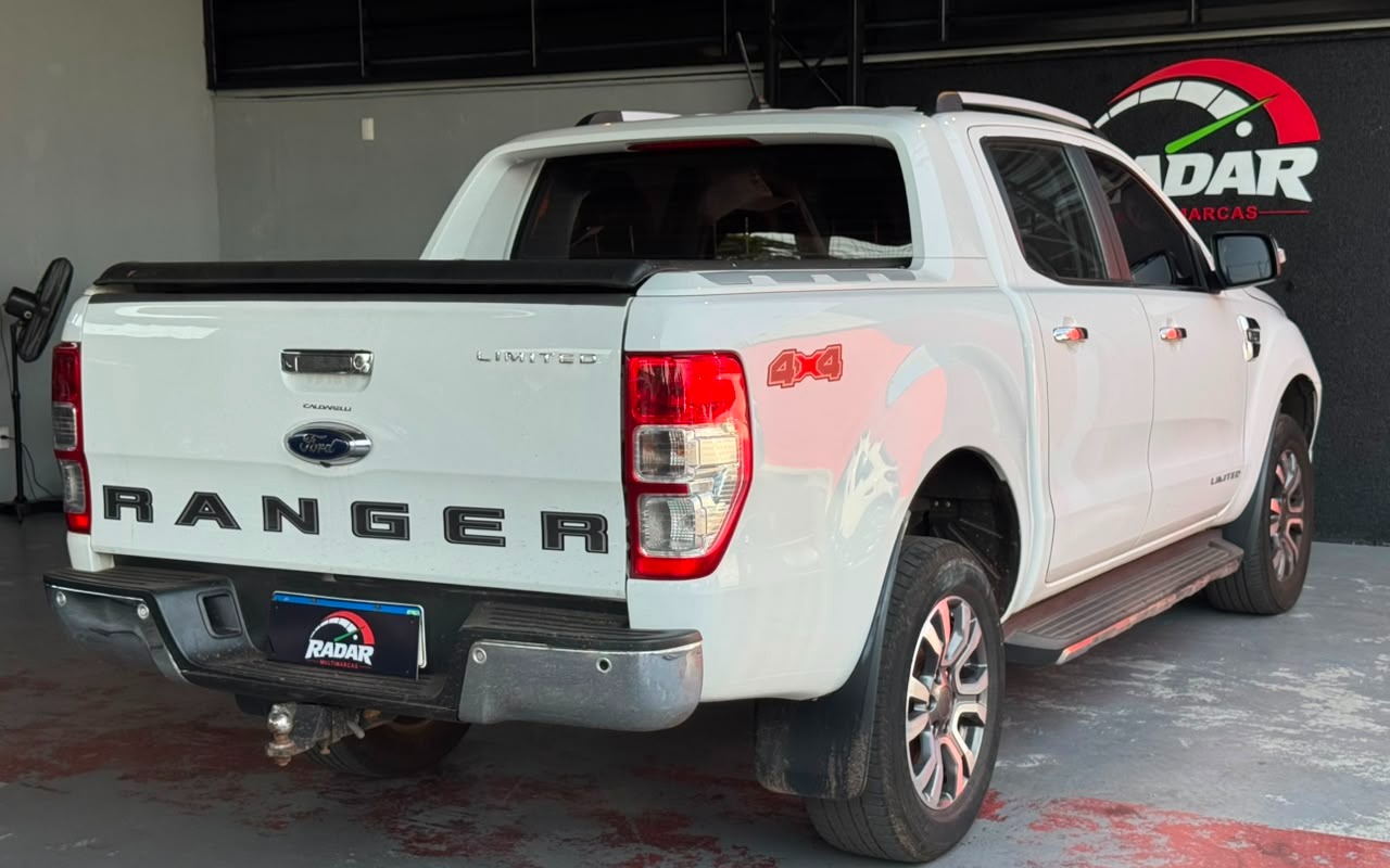 imagem-https://www.socarrao.com.br/sc-vehicle-images-prod/3274885/1786972922556-V2hhdHNBcHAgSW1hZ2UgMjAyNi0wOC0xNyBhdCAxMC4xNi4wNC5qcGVn.jpeg