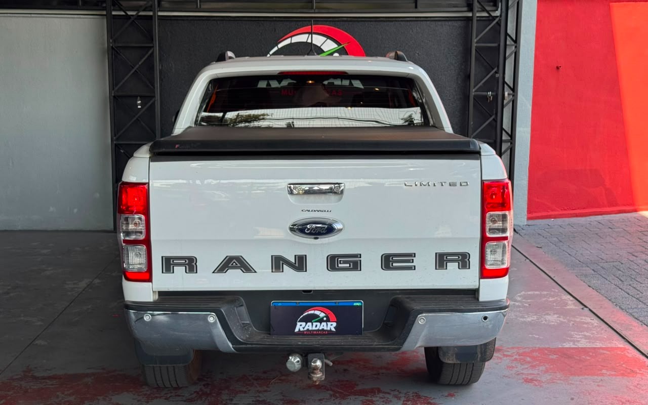 imagem-https://www.socarrao.com.br/sc-vehicle-images-prod/3274885/1786972922664-V2hhdHNBcHAgSW1hZ2UgMjAyNi0wOC0xNyBhdCAxMC4xNi4wMy5qcGVn.jpeg
