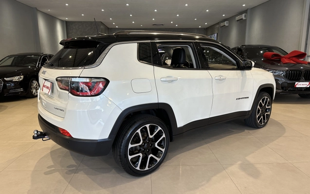 imagem-https://www.socarrao.com.br/sc-vehicle-images-prod/3274924/1789645720063-vehicle_image_1787166697_c7cba123ea52cb9e0d7192bc3686f5f0.jpeg