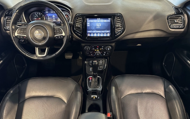 imagem-https://www.socarrao.com.br/sc-vehicle-images-prod/3274924/1789645720065-vehicle_image_1787166654_33057bdd681ded74318fe120f3d15226.jpeg