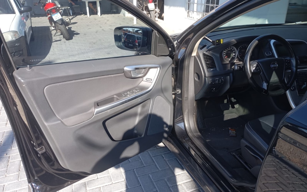 imagem-https://www.socarrao.com.br/sc-vehicle-images-prod/3274963/1786973217703-V2hhdHNBcHAgSW1hZ2UgMjAyNi0wOC0xNyBhdCAwOS4zNy40Ny5qcGVn.jpeg
