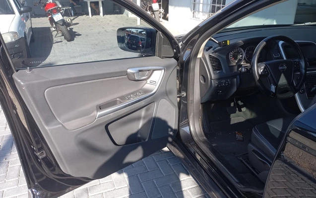 imagem-https://www.socarrao.com.br/sc-vehicle-images-prod/3274963/1786973217703-V2hhdHNBcHAgSW1hZ2UgMjAyNi0wOC0xNyBhdCAwOS4zNy40Ny5qcGVn.jpeg