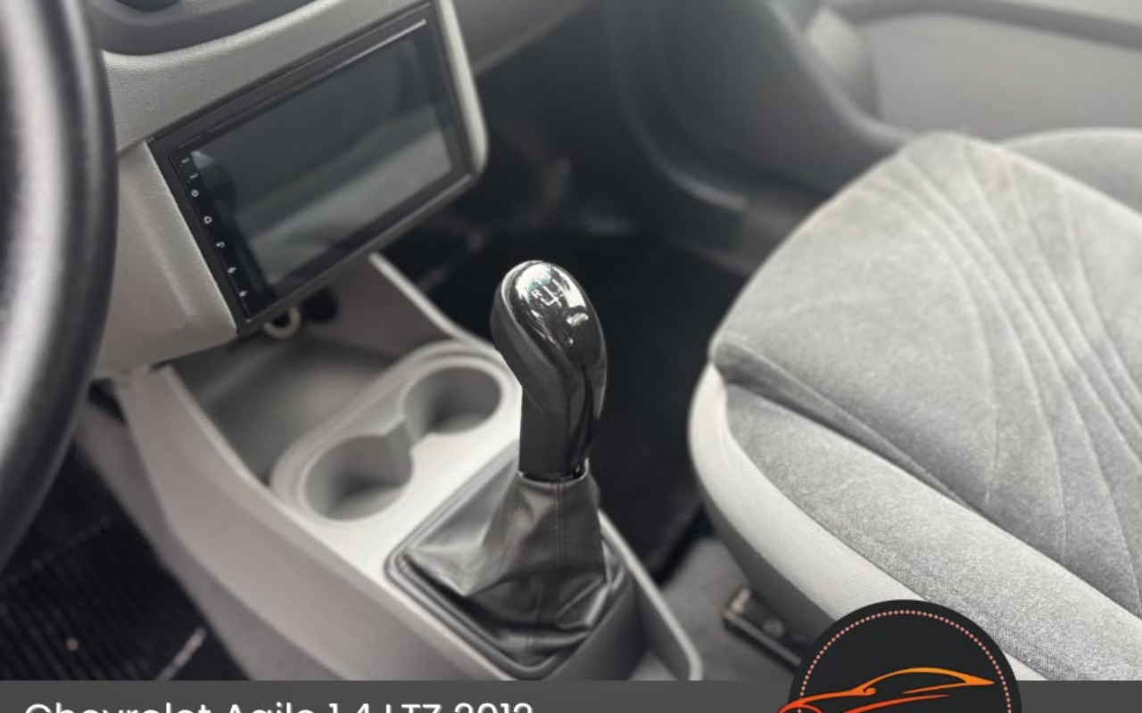 imagem-https://www.socarrao.com.br/sc-vehicle-images-prod/3275001/1786973301107-MTMuanBlZw.jpeg