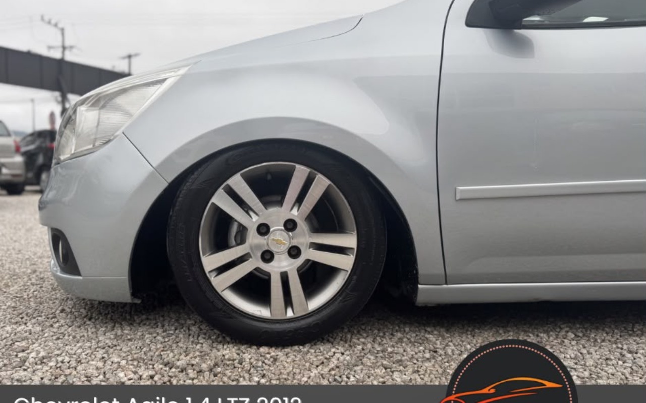 imagem-https://www.socarrao.com.br/sc-vehicle-images-prod/3275001/1786973301169-MTQuanBlZw.jpeg