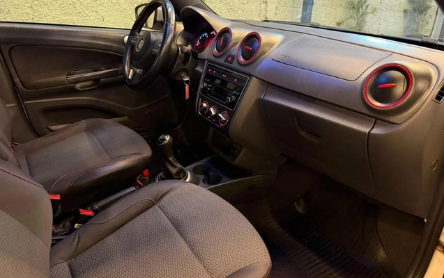 imagem-https://www.socarrao.com.br/sc-vehicle-images-prod/3275212/1786973825919-8354928_7_B_06bfce2fe4.jpeg