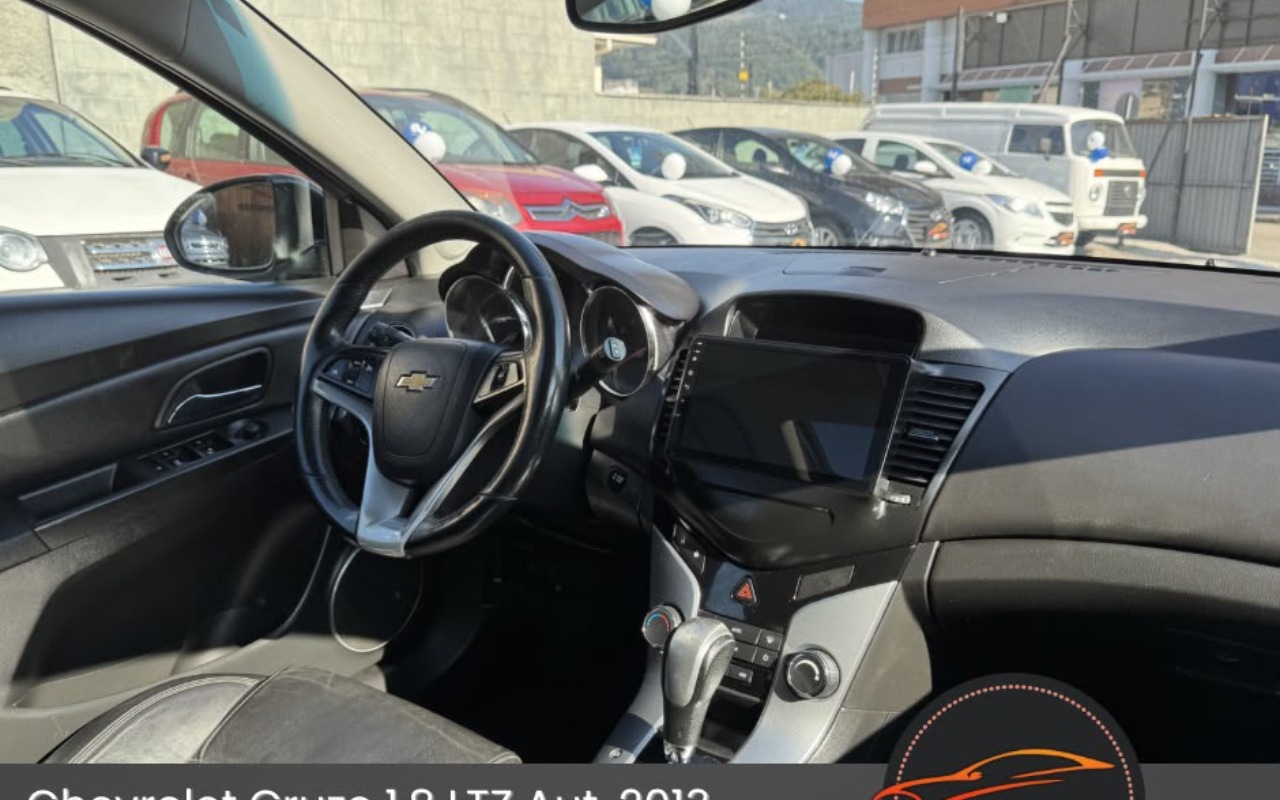 imagem-https://www.socarrao.com.br/sc-vehicle-images-prod/3275346/1786974150136-MTUuanBlZw.jpeg