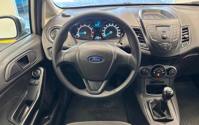 imagem-https://www.socarrao.com.br/sc-vehicle-images-prod/3275382/1787072196111-8290302_17_B_2a72ca355e.jpeg