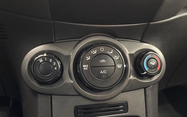 imagem-https://www.socarrao.com.br/sc-vehicle-images-prod/3275382/1787072196123-8290302_19_B_a267fa78f2.jpeg