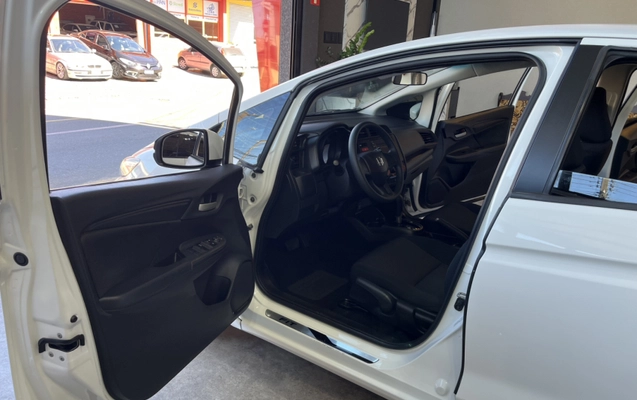 imagem-https://www.socarrao.com.br/sc-vehicle-images-prod/3275405/1786982647062-XvH6RKO7Bbce2lB4pvyrUD5lnQEjcgwypRoK.jpg