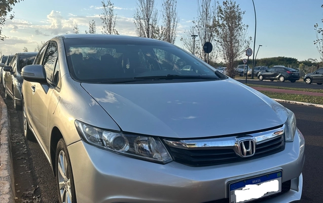 imagem-https://www.socarrao.com.br/sc-vehicle-images-prod/3275677/1787006021557-SU1HXzEwMDcuanBlZw.jpeg
