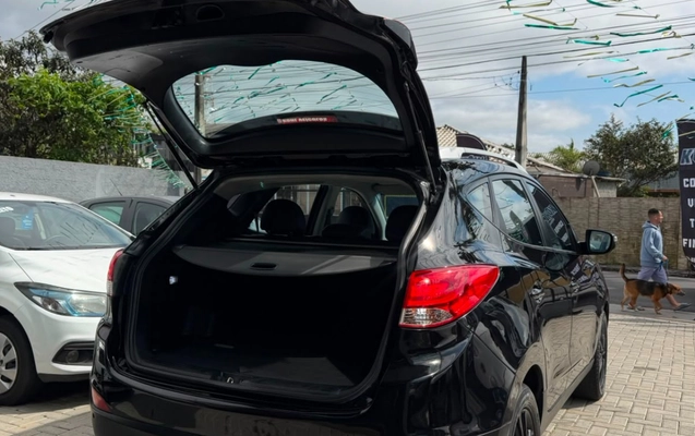imagem-https://www.socarrao.com.br/sc-vehicle-images-prod/3275817/1786975840951-V2hhdHNBcHAgSW1hZ2UgMjAyNi0wOC0xNyBhdCAxMC40OC4zMC5qcGVn.jpeg