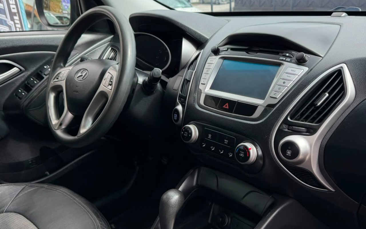 imagem-https://www.socarrao.com.br/sc-vehicle-images-prod/3275817/1786975841414-V2hhdHNBcHAgSW1hZ2UgMjAyNi0wOC0xNyBhdCAxMC40OC4zMS5qcGVn.jpeg