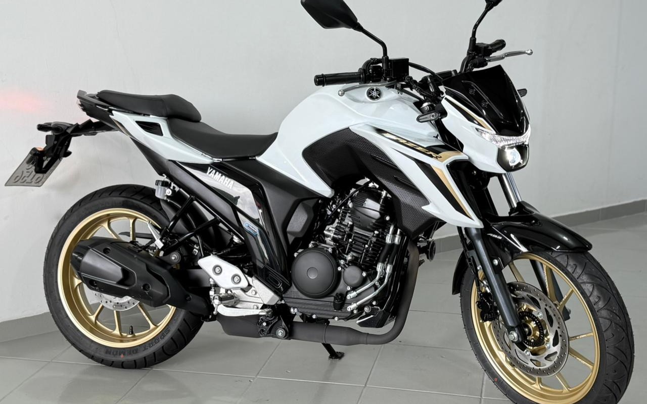 imagem-https://www.socarrao.com.br/sc-vehicle-images-prod/3275832/1786976024173-V2hhdHNBcHAgSW1hZ2UgMjAyNS0xMS0xNSBhdCAxNi40Mi4wMyAoNikuanBlZw.jpeg