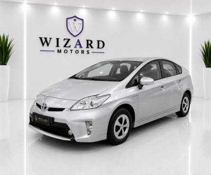 Toyota Prius 2015 Prata — foto 1 de 3