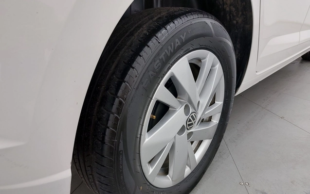 imagem-https://www.socarrao.com.br/sc-vehicle-images-prod/3275854/1786976081128-1_111425.jpg