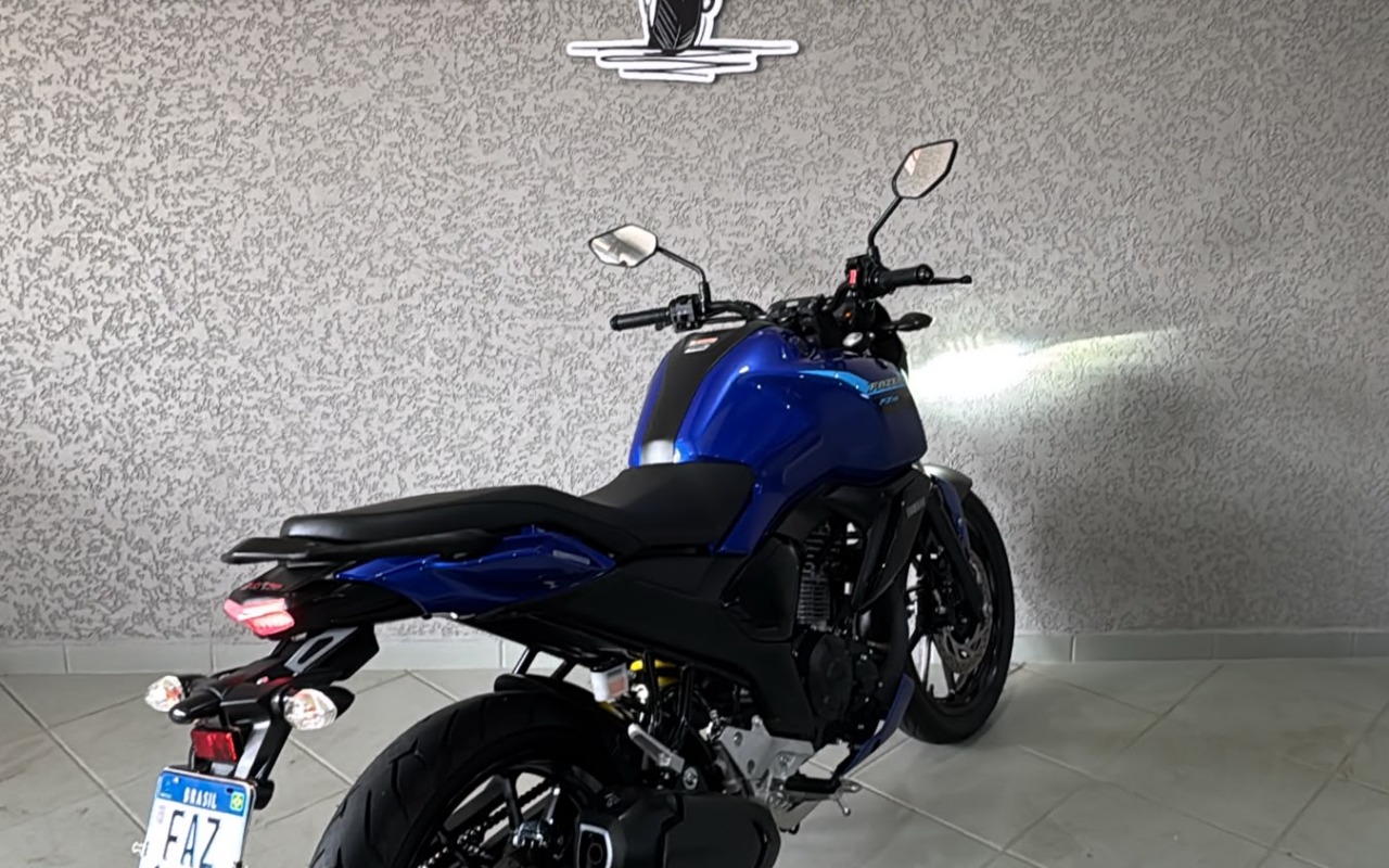 imagem-https://www.socarrao.com.br/sc-vehicle-images-prod/3275859/1786976087315-V2hhdHNBcHAgSW1hZ2UgMjAyNi0wOC0xNSBhdCAxNC4zMS4yOS5qcGVn.jpeg