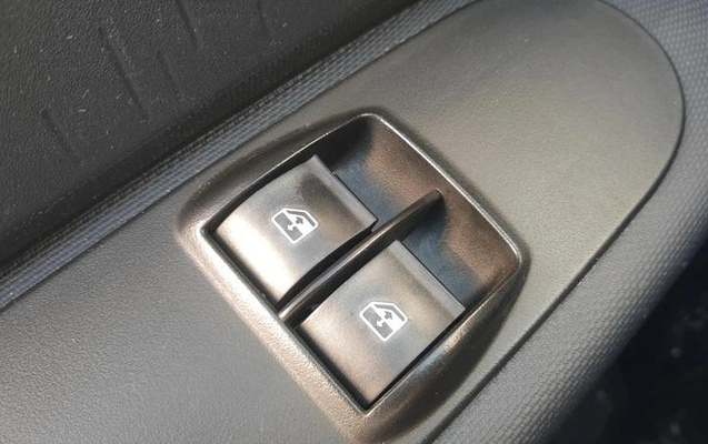 imagem-https://www.socarrao.com.br/sc-vehicle-images-prod/3275931/1788005347441-8383656_6_B_003db62faa.jpeg