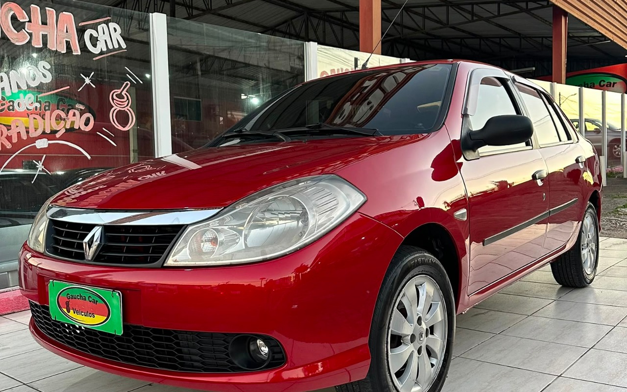 Renault Symbol Privilège Hi-Flex 1.6 16V 4p na cor Vermelho em Curitiba / PR - 3276061