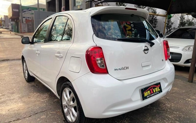 imagem-https://www.socarrao.com.br/sc-vehicle-images-prod/3276128/1788360719199-8346027_5_B_fb124fe721.jpeg