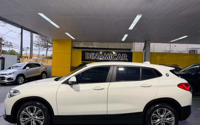 imagem-https://www.socarrao.com.br/sc-vehicle-images-prod/3276181/1786976898625-Mi5qcGVn.jpeg