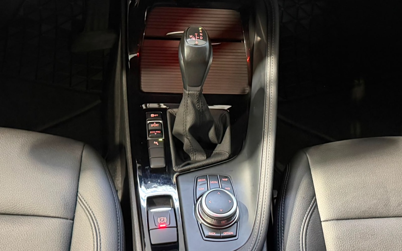 imagem-https://www.socarrao.com.br/sc-vehicle-images-prod/3276181/1786976899944-MTUuanBlZw.jpeg