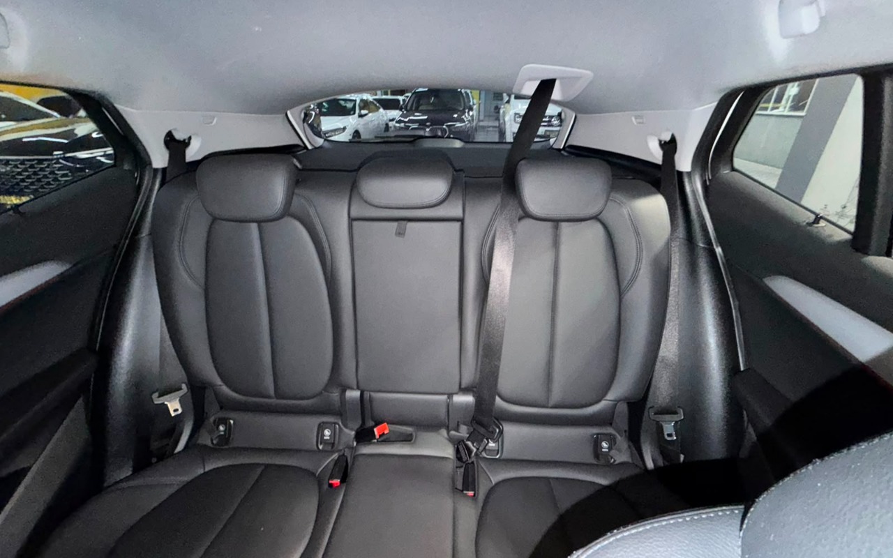 imagem-https://www.socarrao.com.br/sc-vehicle-images-prod/3276181/1786976900065-MTguanBlZw.jpeg
