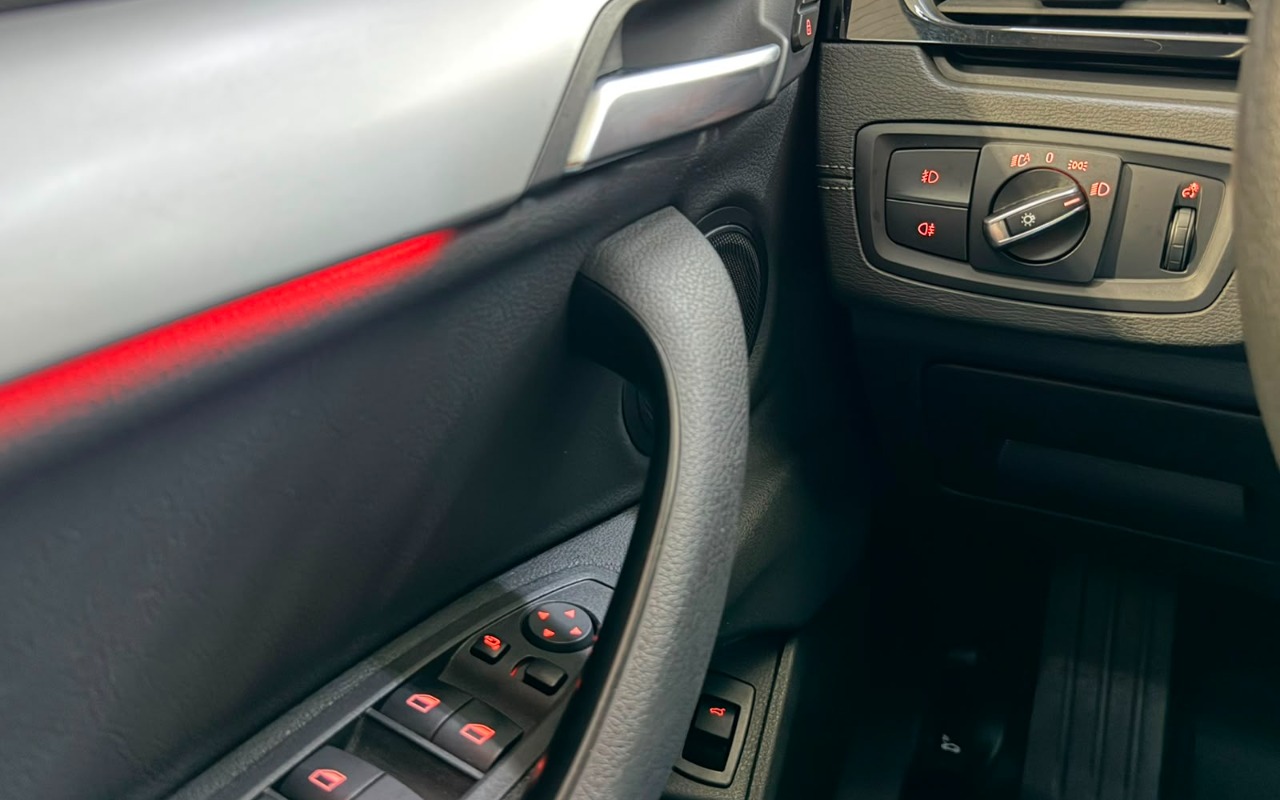 imagem-https://www.socarrao.com.br/sc-vehicle-images-prod/3276181/1786976900281-MjAuanBlZw.jpeg