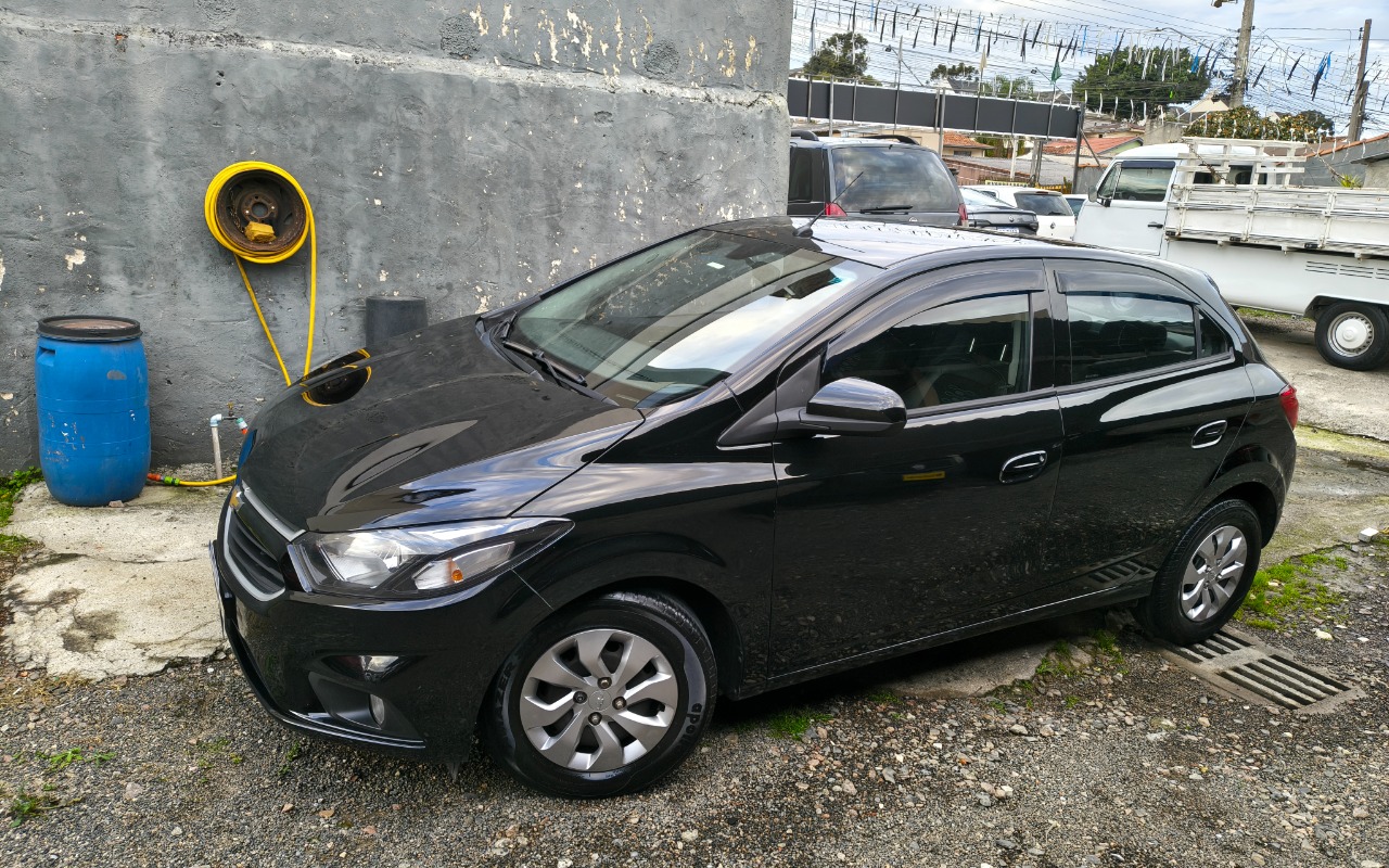 imagem-https://www.socarrao.com.br/sc-vehicle-images-prod/3276220/1786977015104-SU1HXzIwMjYwNzA2XzE3MDgwNzU1M19IRFIuanBn.jpg