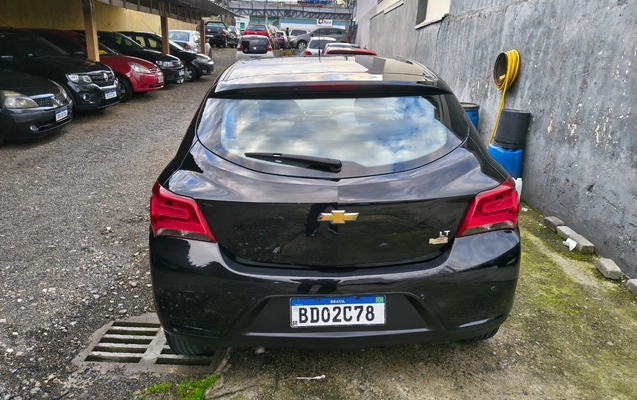 imagem-https://www.socarrao.com.br/sc-vehicle-images-prod/3276220/1786977015499-SU1HXzIwMjYwNzA2XzE3MDgxOTMxM19IRFIuanBn.jpg