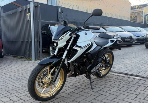 Yamaha FZ25 250 FAZER CONNECTED 2025 Branco — foto 1 de 3
