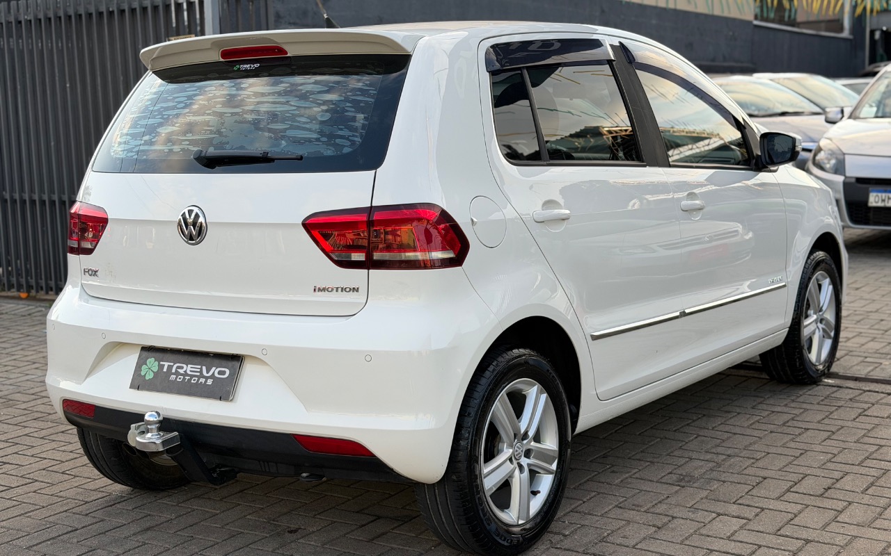 imagem-https://www.socarrao.com.br/sc-vehicle-images-prod/3276457/1787864007570-SU1HXzExODQuanBlZw.jpeg